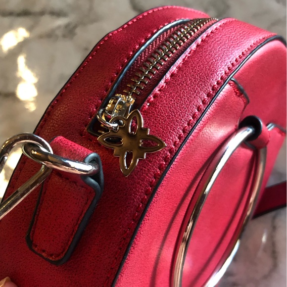 BCBGGeneration Georgina Red Round Crossbody - Picture 4 of 7